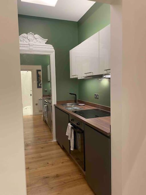 Apartament Interior Designed Flat Near Kew Botanical Gardens Londyn Zewnętrze zdjęcie